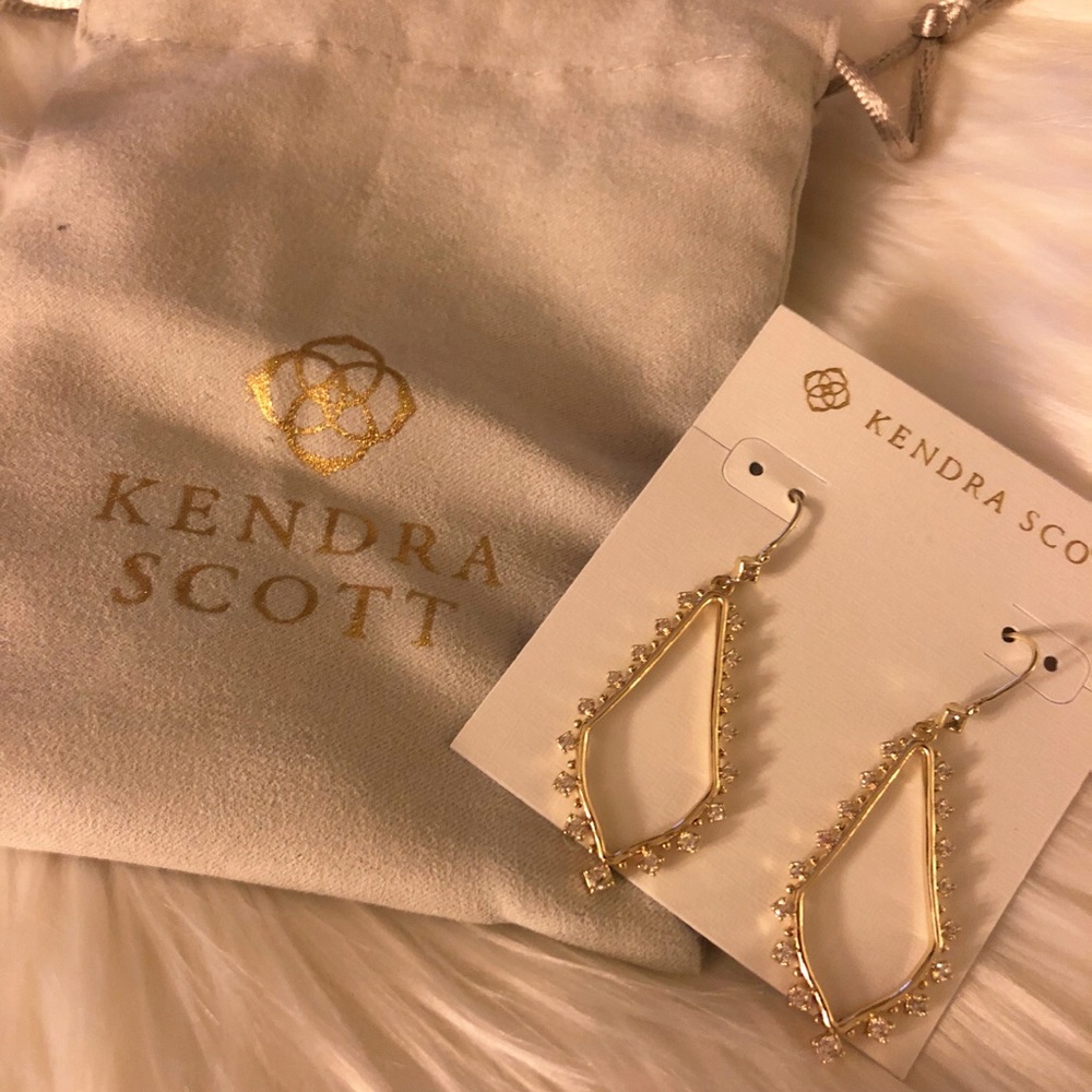 Kendra Scott Bea Drop Earrings.